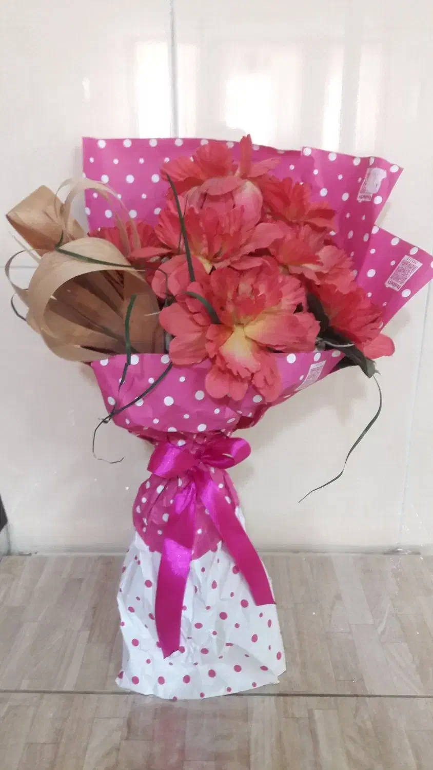 گلهای شیک با قیمت مناسب|گل مصنوعی|اراک, |دیوار