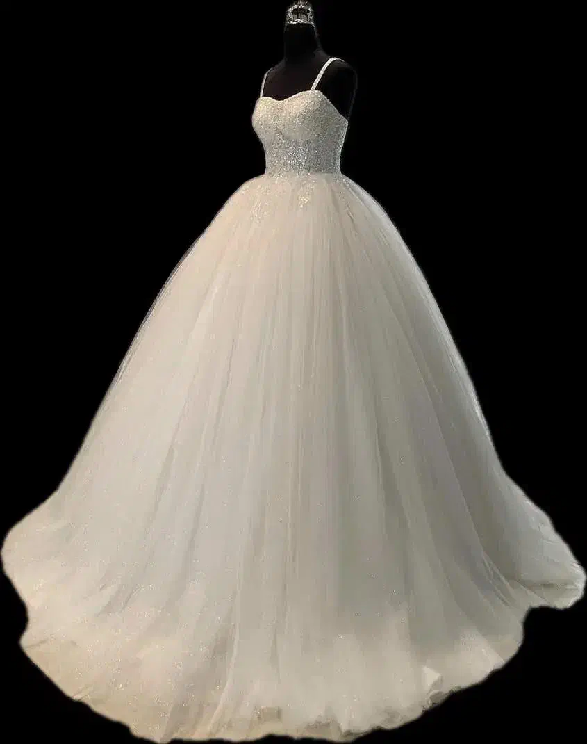 لباس عروس|لباس|رشت, نظری|دیوار