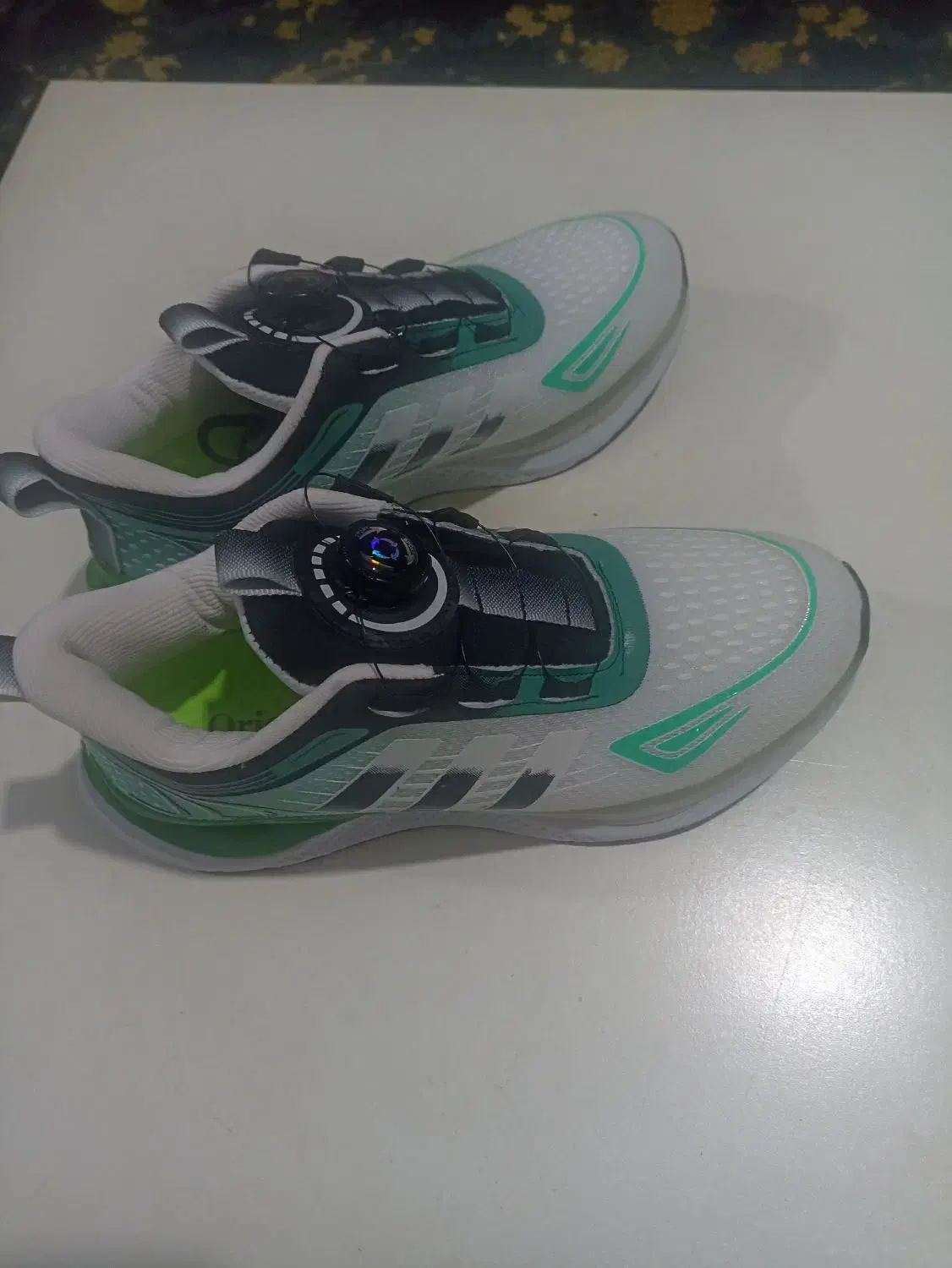 کفش|کیف، کفش، کمربند|یاسوج, |دیوار