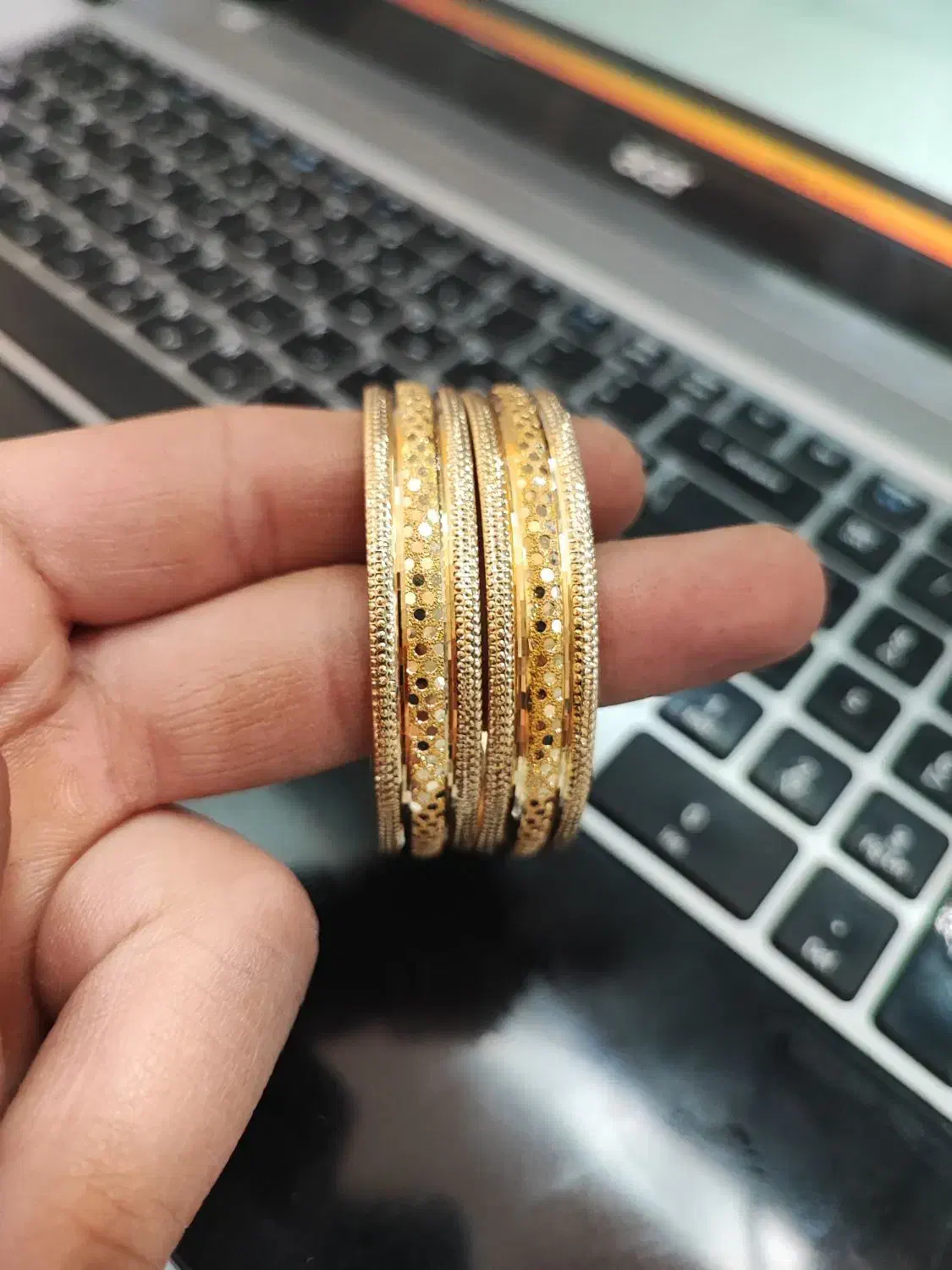 طلا در حد نو|جواهرات|یزد, |دیوار