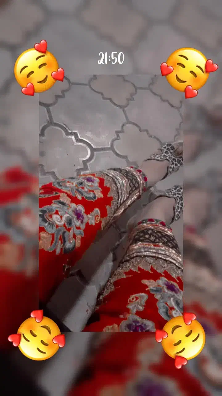 پایه گلابتونی|لباس|قشم, |دیوار