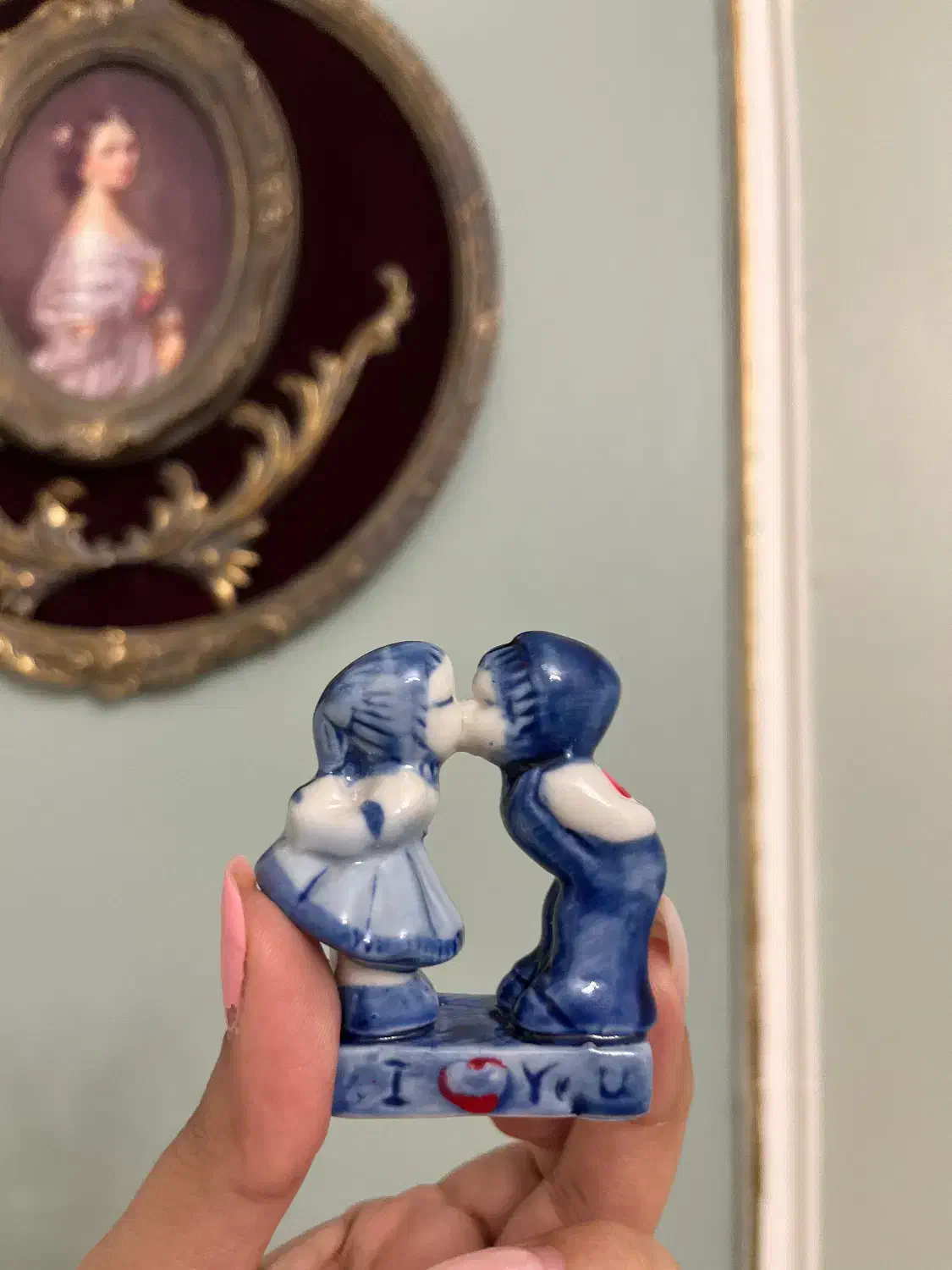 مجسمه چینی انتیک و قدیمی قلم ابی|کلکسیون اشیاء عتیقه|تهران, بهار|دیوار