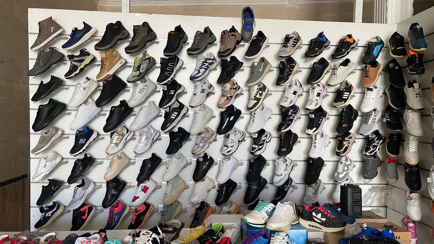 کفش قیمت خرید (تغیر شغل)|کیف، کفش، کمربند|ماهان, |دیوار