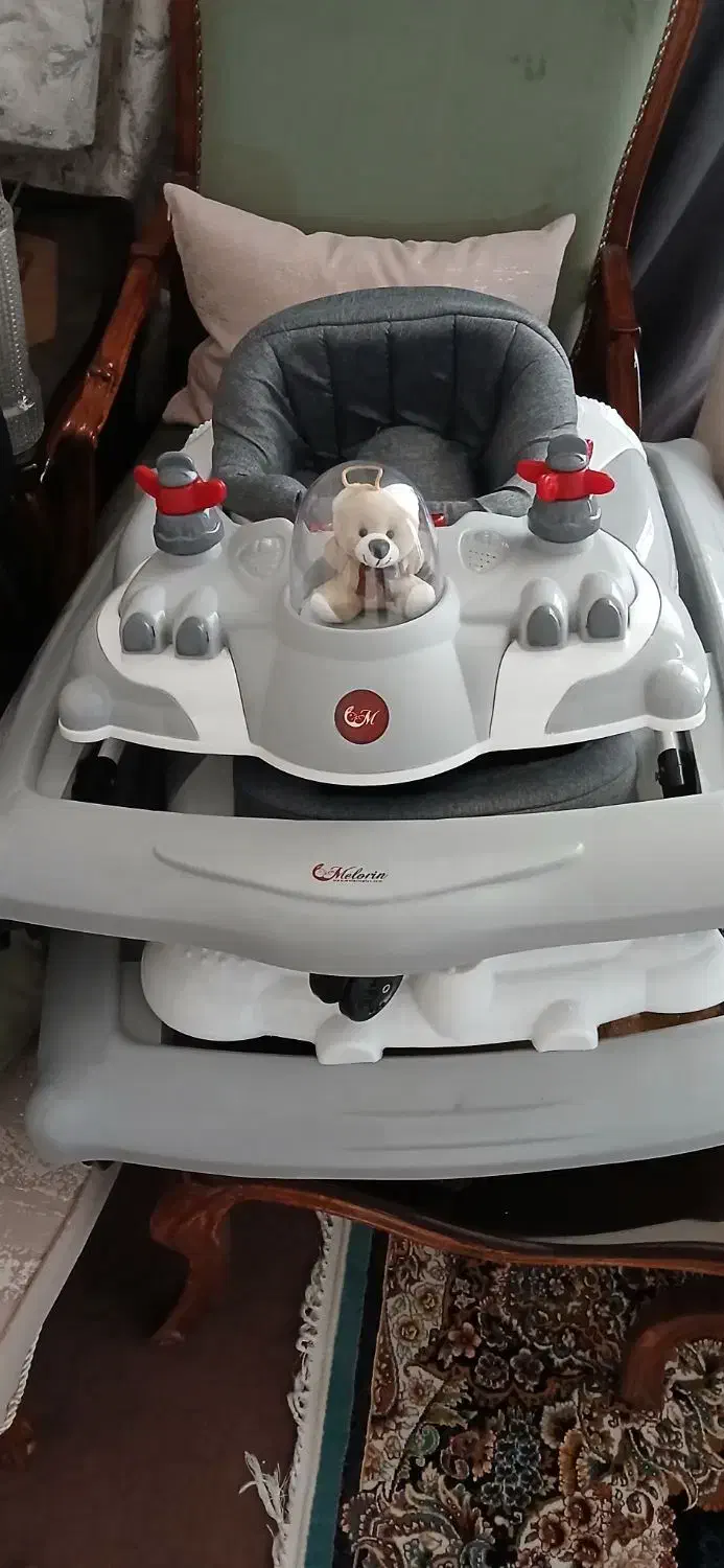 تعدادی وسایل نوزادی|اسباب و اثاث بچه|مرند, |دیوار