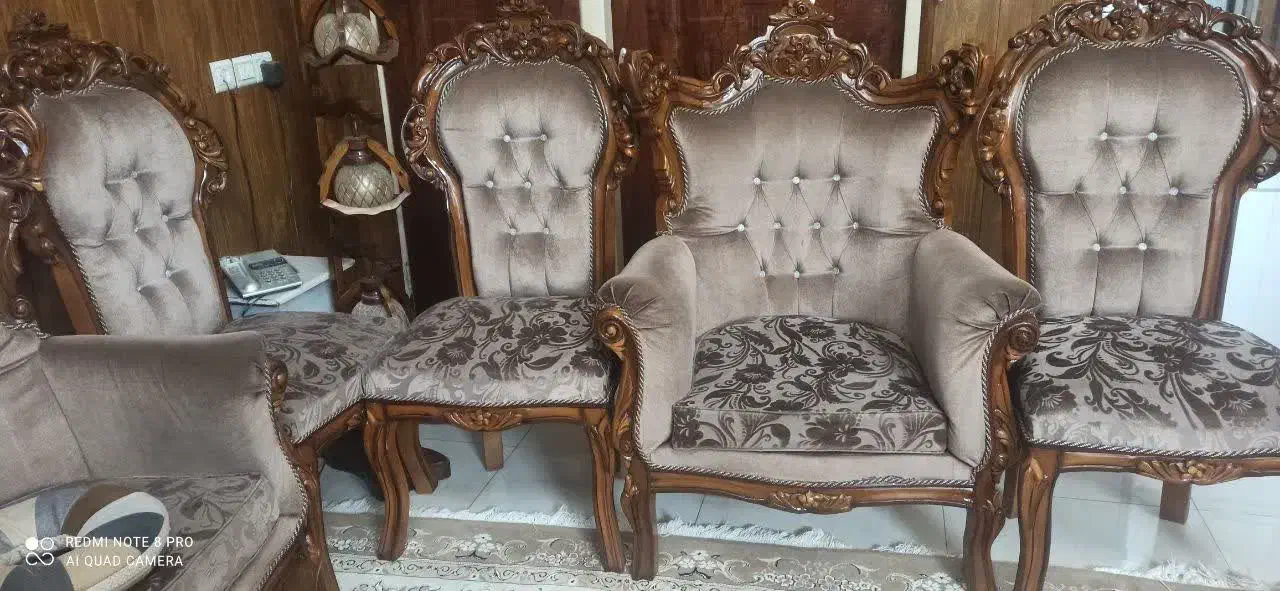 مبلمان و میز ناهار خوری در حد نو|مبلمان خانگی و میز عسلی|اصفهان, کارلادان|دیوار