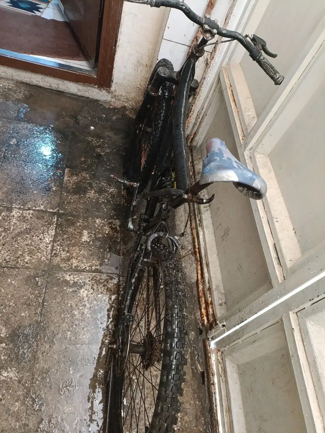 دوچرخه تمیز و سالم تایر ها نو تو انبار بود|دوچرخه، اسکیت، اسکوتر|بندر ماهشهر, |دیوار