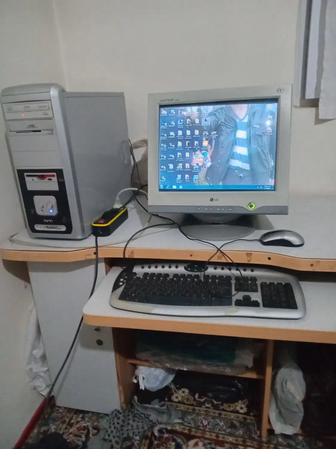 کامپیوتر روی میزی|رایانه رومیزی|علیآباد کتول, |دیوار