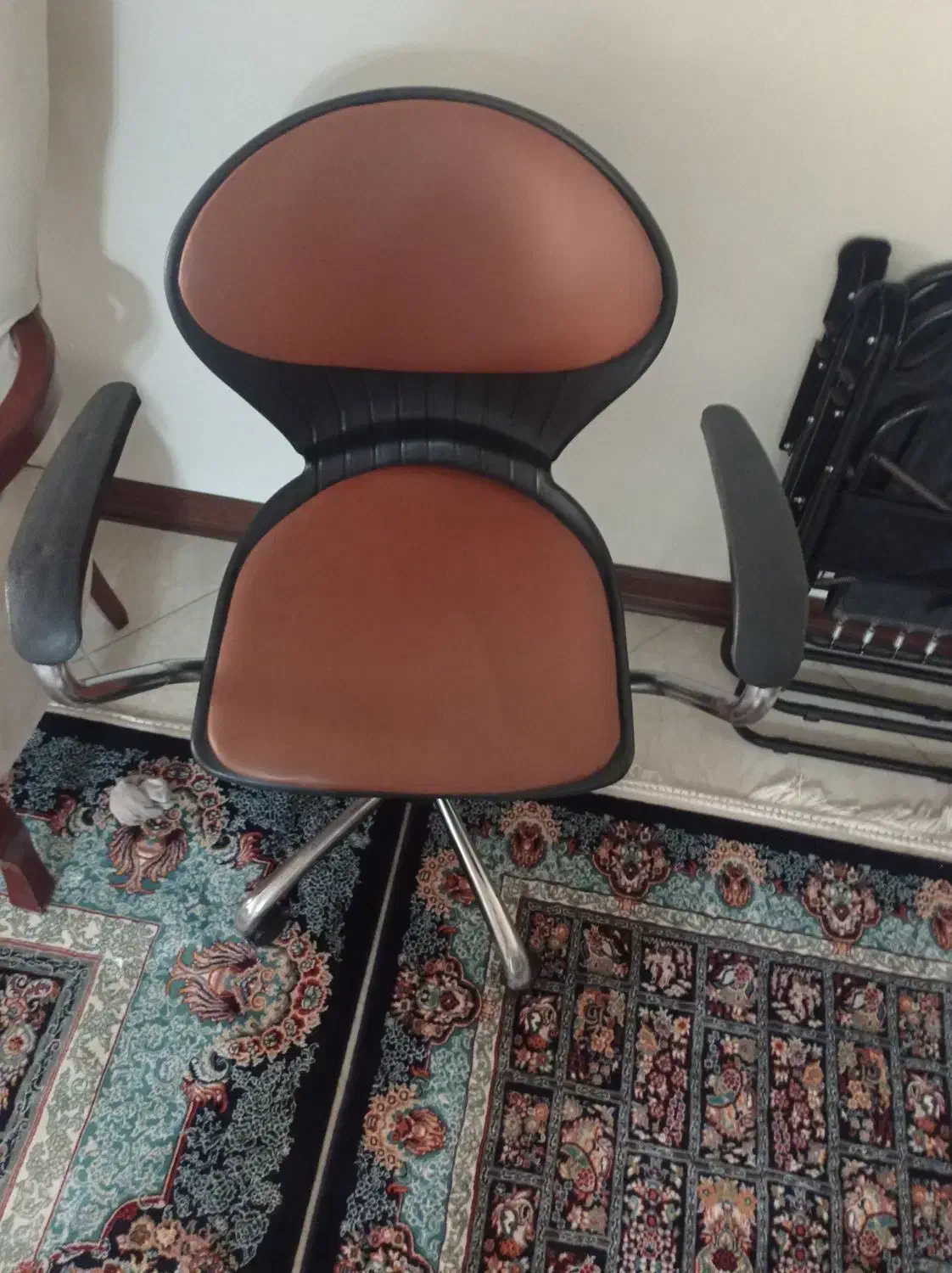 صندلی جک دار تمیز سالم|صندلی و نیمکت|اسلام‌شهر, مطهری|دیوار