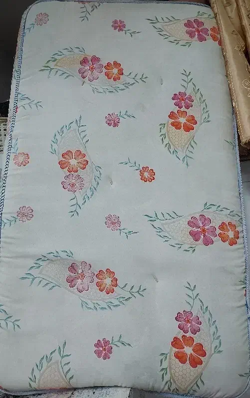 تشک بچه|تشک تختخواب|نجف‌آباد, یزدانشهر|دیوار