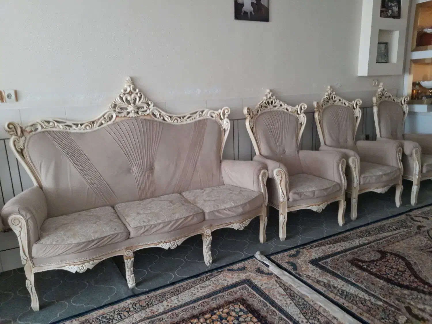 مبلمان سلطنتی ۹ نفره|مبلمان خانگی و میز عسلی|خمینی‌شهر, |دیوار