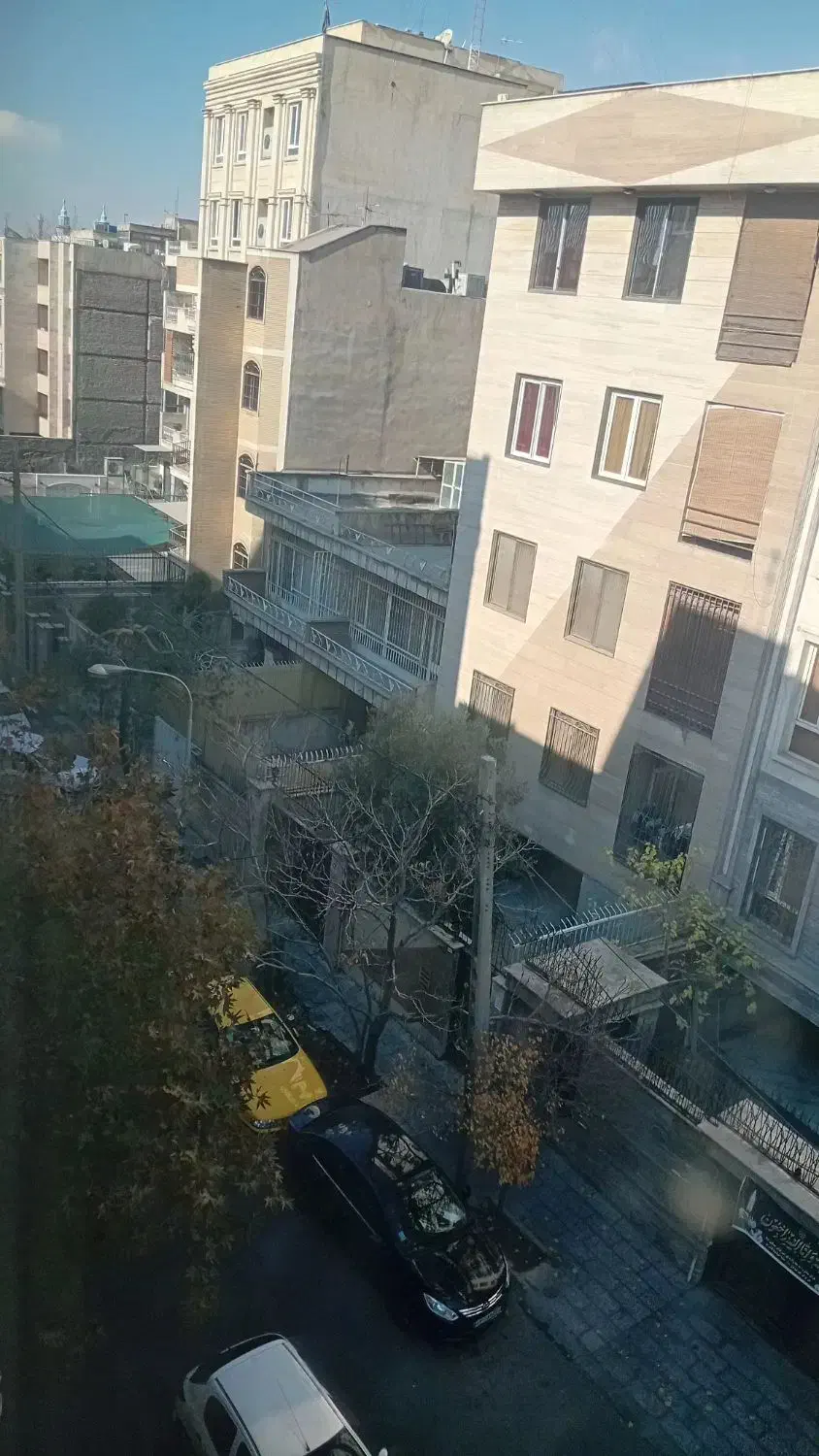 جمالزاده شمالی‌‌/‌‌‌۱۱۵متر۲خوابه/طبقه آخر