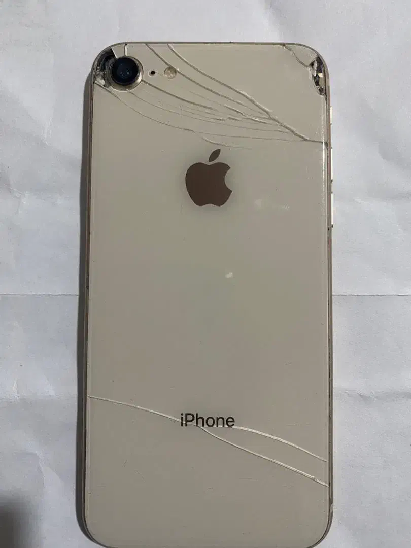 فروش فوری آیفون۸ به علت نیازمالی|موبایل|خسروشاه, |دیوار