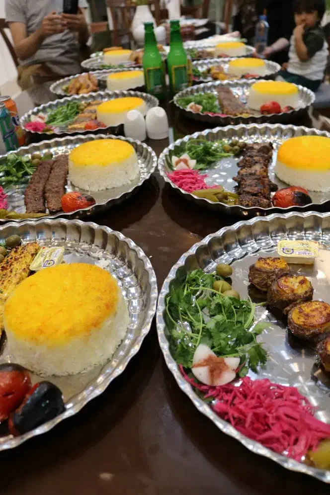 ظرفشور و  کارگر ساده اشپزخانه و راننده با ماشین|استخدام خدمات فروشگاه و رستوران|اندیشه, اندیشه فاز ۴|دیوار