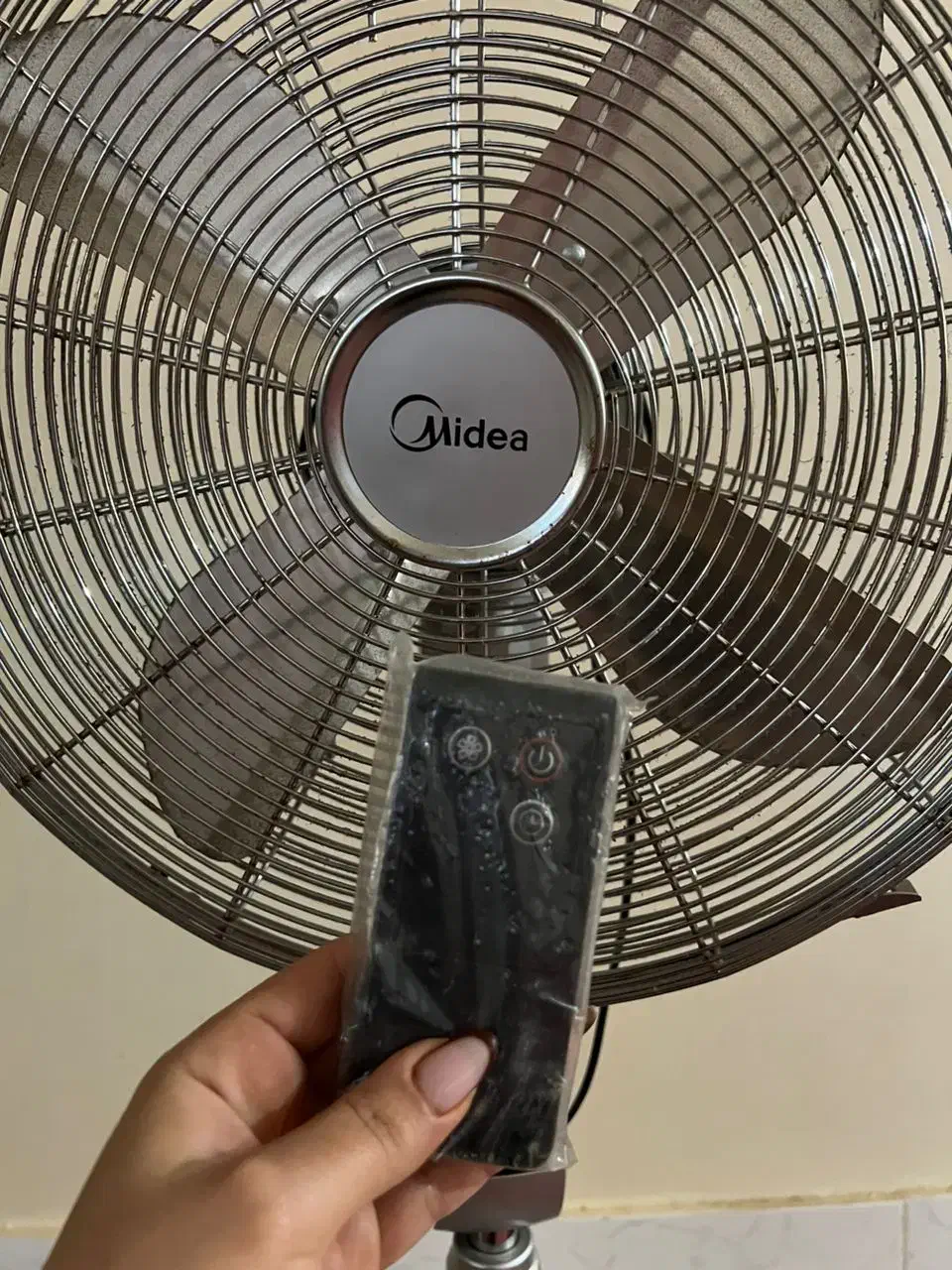 پنکه مارک میدیا|پنکه و تصفیه‌کنندهٔ هوا|اصفهان, باتون|دیوار