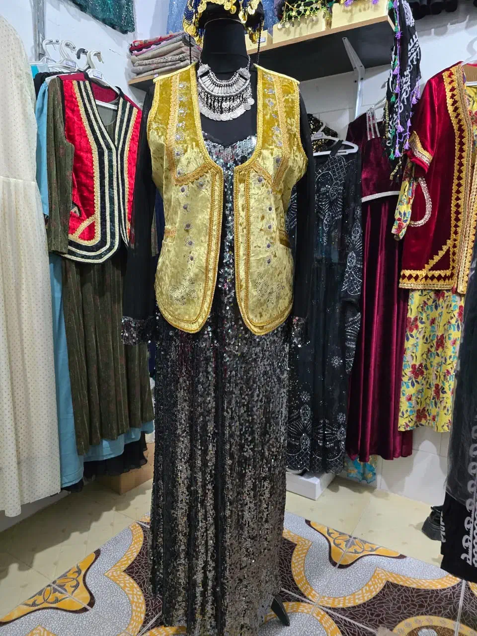 کرایه و فروش لباس محلی|لباس|کوهدشت, |دیوار