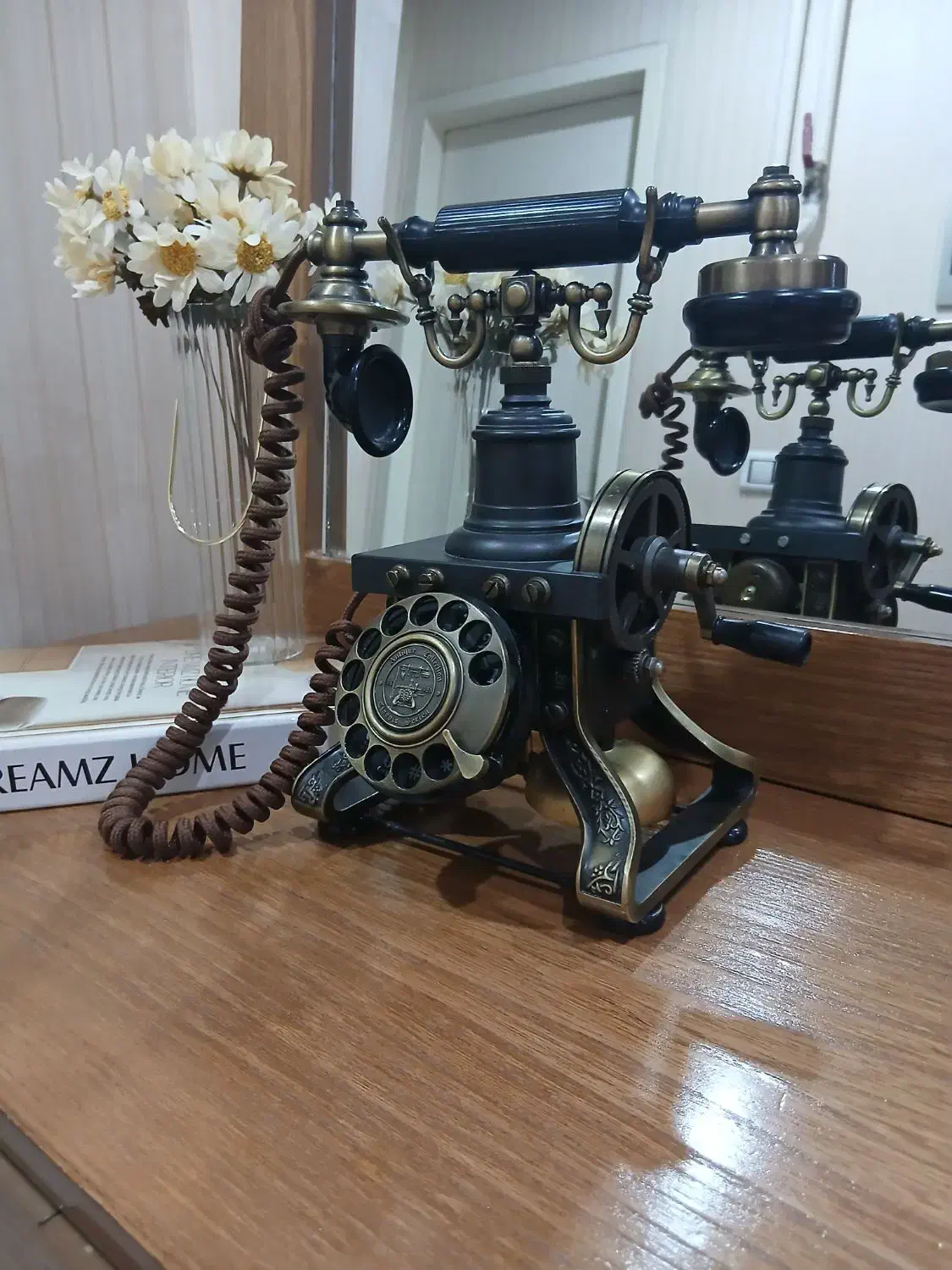 تلفن کلاسیک رومیزی|تلفن رومیزی|اراک, |دیوار