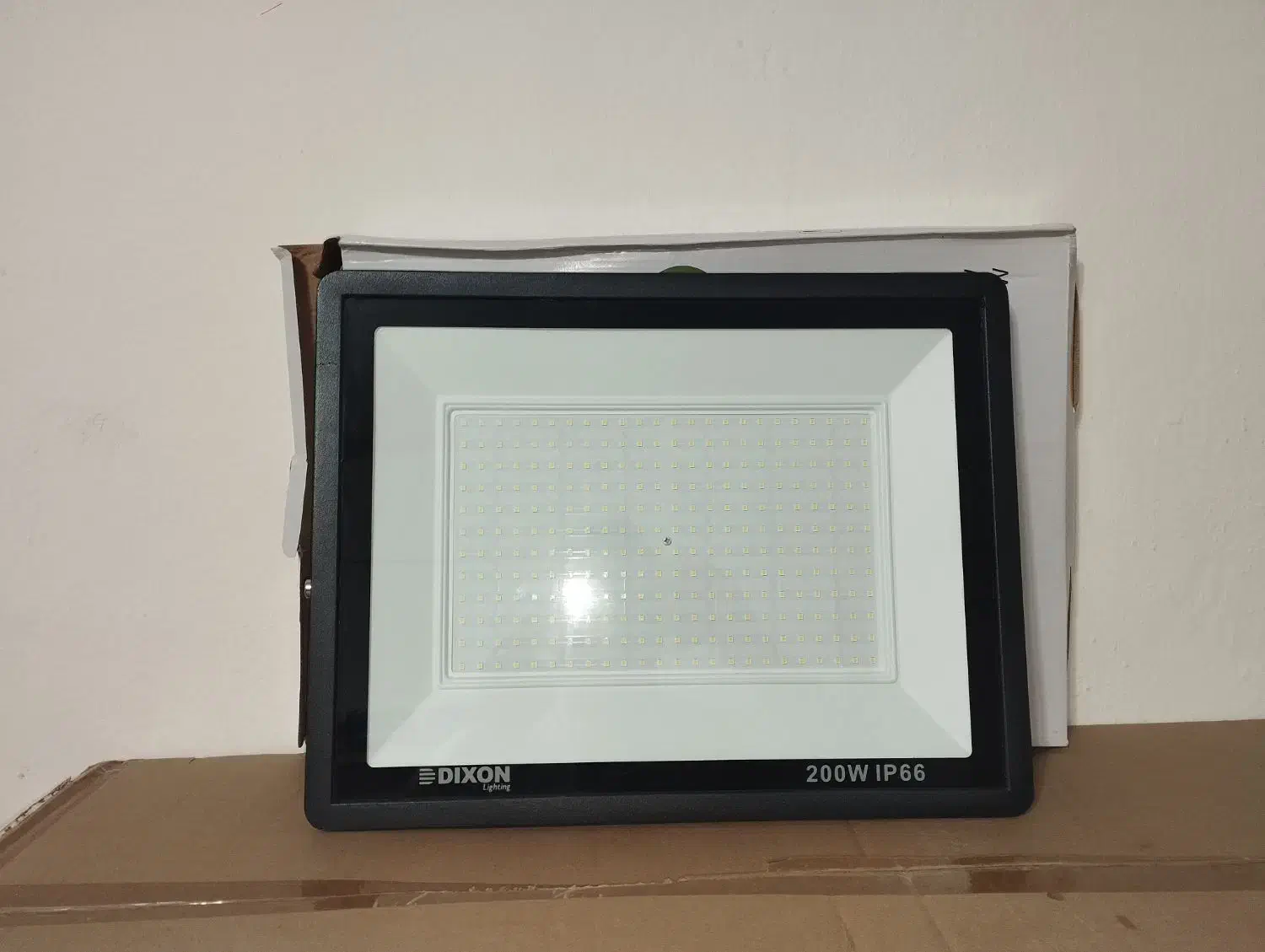 پروژکتور ۲۰۰ وات بزرگ|لامپ و چراغ|کنارک, |دیوار