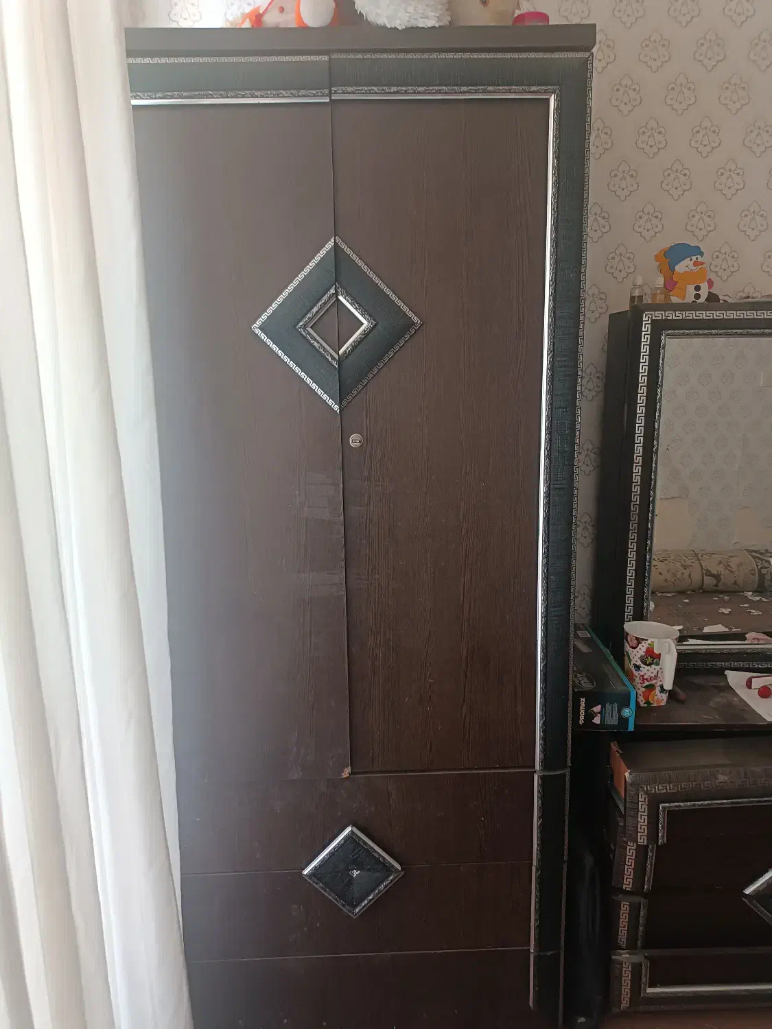 کُمُد|تخت و سرویس خواب|یزد, |دیوار