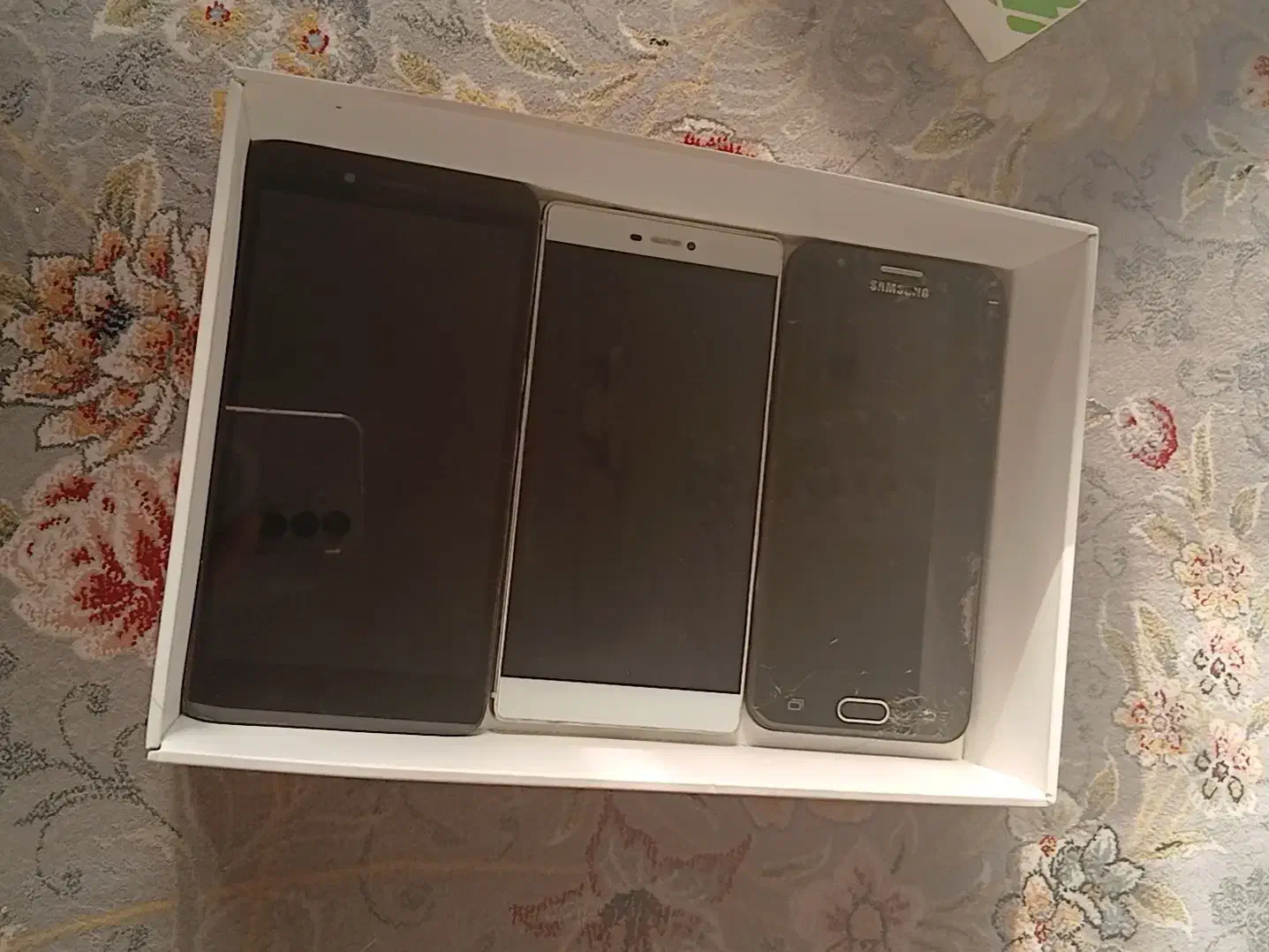 تبلت|تبلت|تهران, خزانه|دیوار