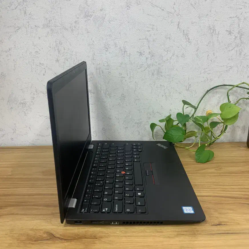 Lenovo 13|رایانه همراه|تهران, فلسطین (میدان انقلاب)|دیوار