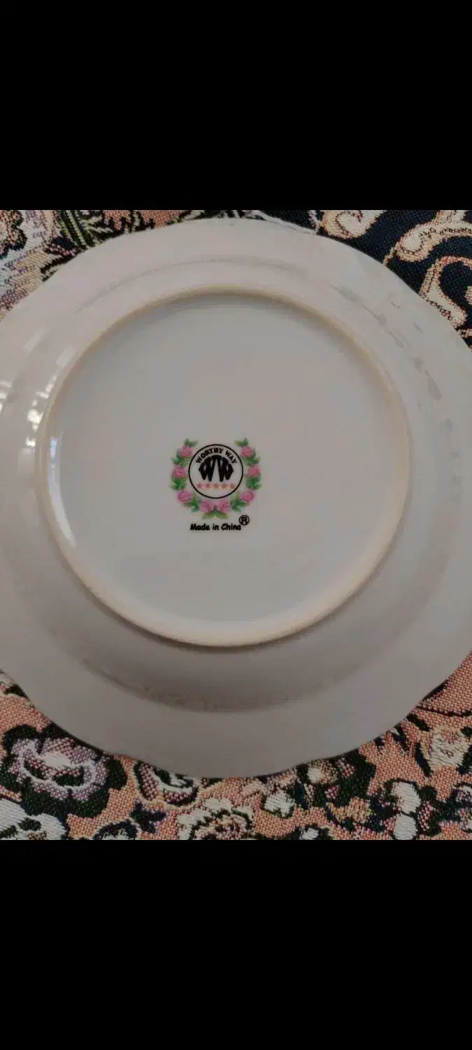 چینی گل قرمز|ظروف سرو و پذیرایی|گرمخان, |دیوار