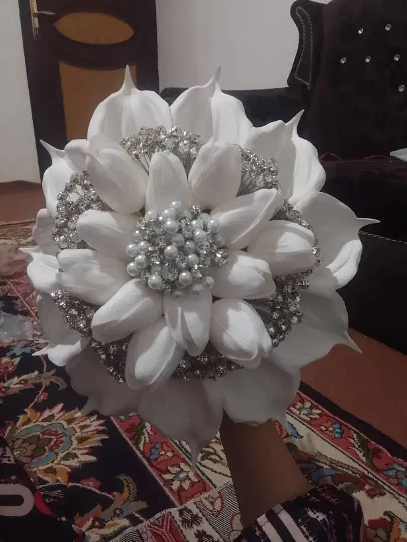 جدید ترین دسته گل عروس برای عروسای خوش سلیقه|گل مصنوعی|پلدشت, |دیوار