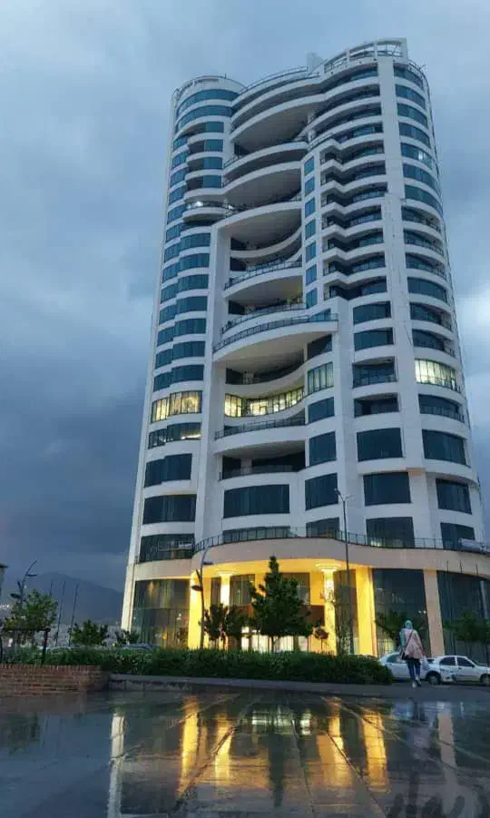 فروش واحد اداری/فلت/ویو دریاچه/برج برند لکسون|فروش دفتر کار، اتاق اداری، مطب|تهران, گلستان (شهرک راه آهن)|دیوار