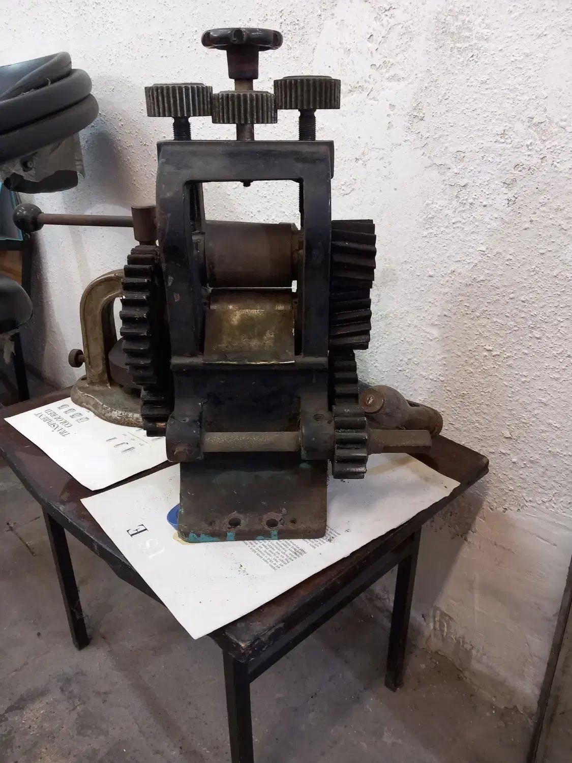 دستگاه طلا کاری|ابزارآلات|رشت, ساغری سازان|دیوار