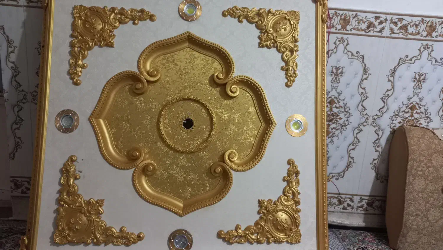 گچ بری پیش ساخته|ریسه و چراغ تزئینی|بروجرد, |دیوار