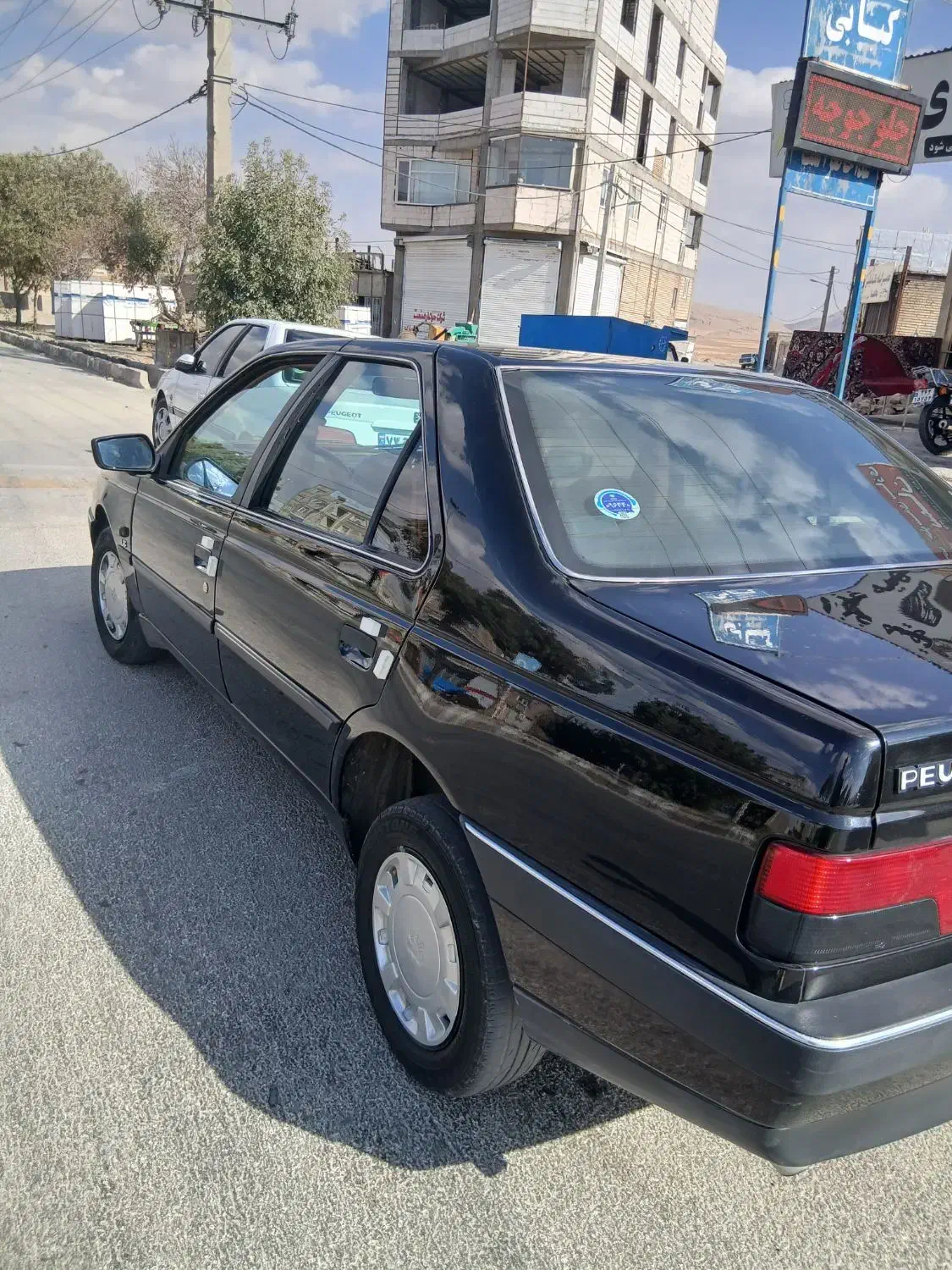 405 مدل ۸۸ اتااق تعویض|خودرو سواری و وانت|بیجار, |دیوار