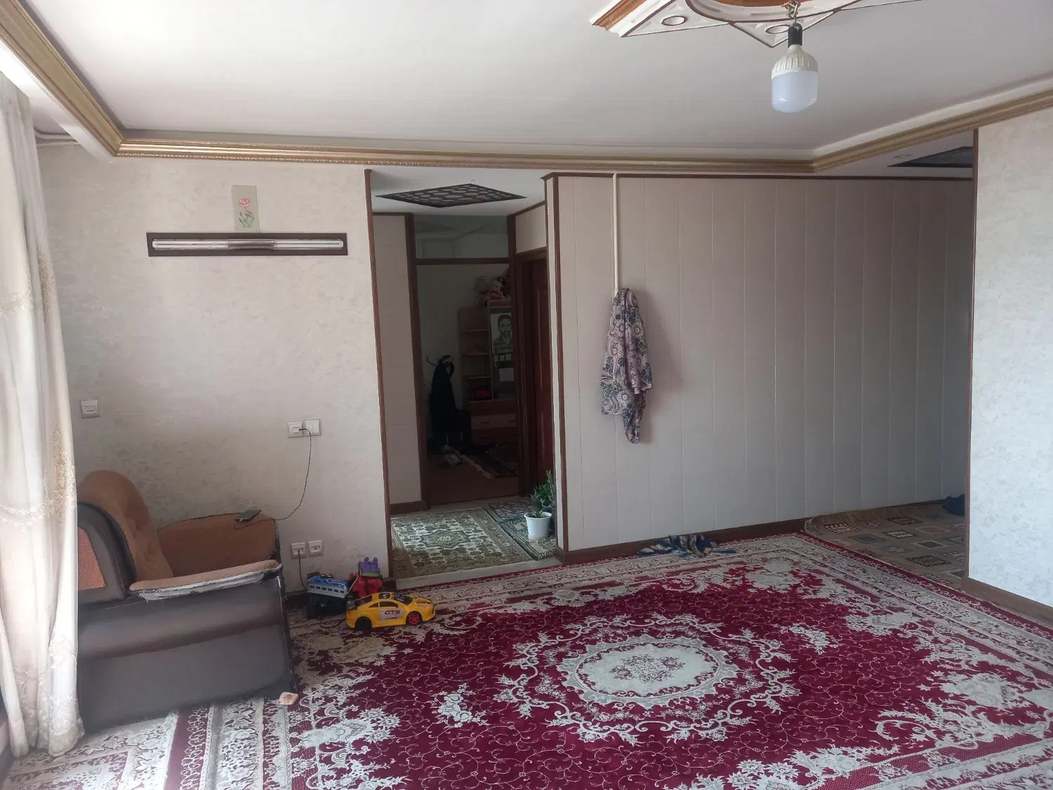 فروش آپارتمان ۱۱۳متری،جنوبی، ۲خواب ط۴،روبه جنوب|فروش آپارتمان|اصفهان, برازنده|دیوار