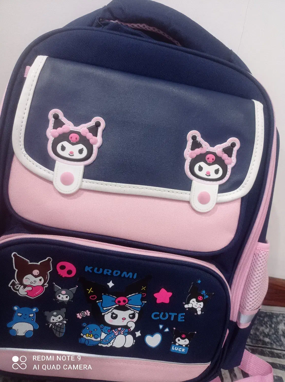 کیف مدرسه دو عدد|کیف، کفش، کمربند|اهواز, کوی باهنر|دیوار