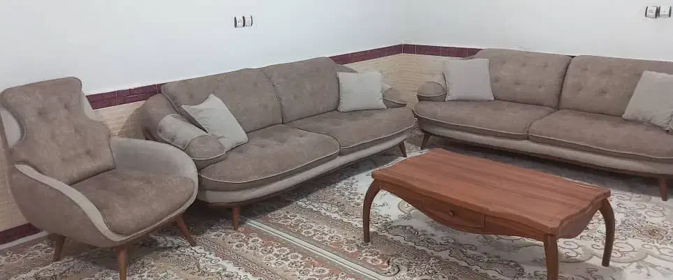 مبل راحتی ۸ نفره در حد نو|مبلمان خانگی و میز عسلی|دزفول, |دیوار