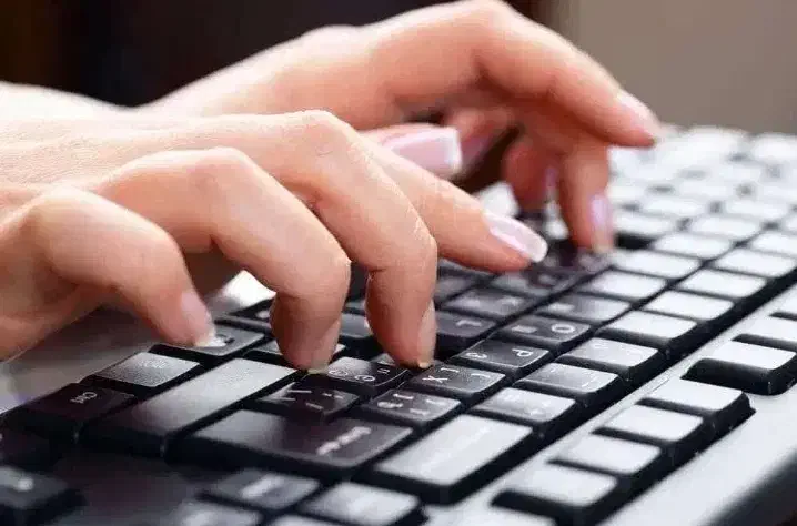 ویراستار هستم (مدرس انجمن علمی ویراستاری ایران)|خدمات رایانه‌ای و موبایل|تهران, پاسداران|دیوار