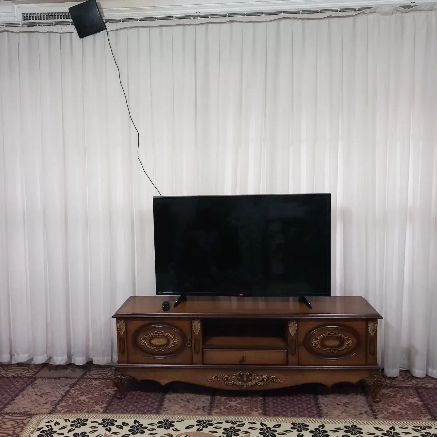 پرده حریر|پرده، رانر، رومیزی|قم, قلعه کامکار|دیوار