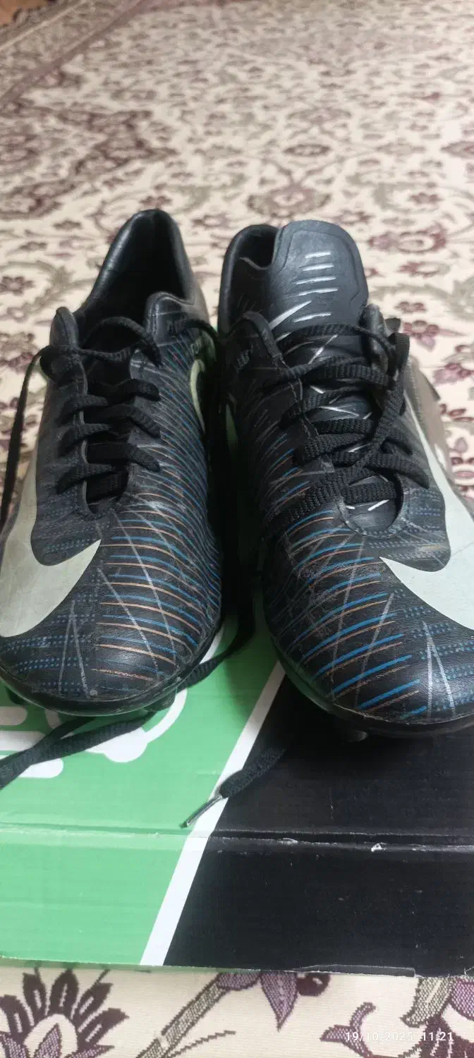 دو جفت کفش ورزشی|تجهیزات ورزشی|بیجار, |دیوار