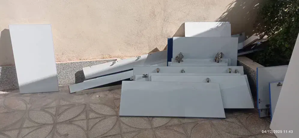 دکور و کابینت|کتابخانه، شلف، قفسه‌های دیواری|بم, |دیوار