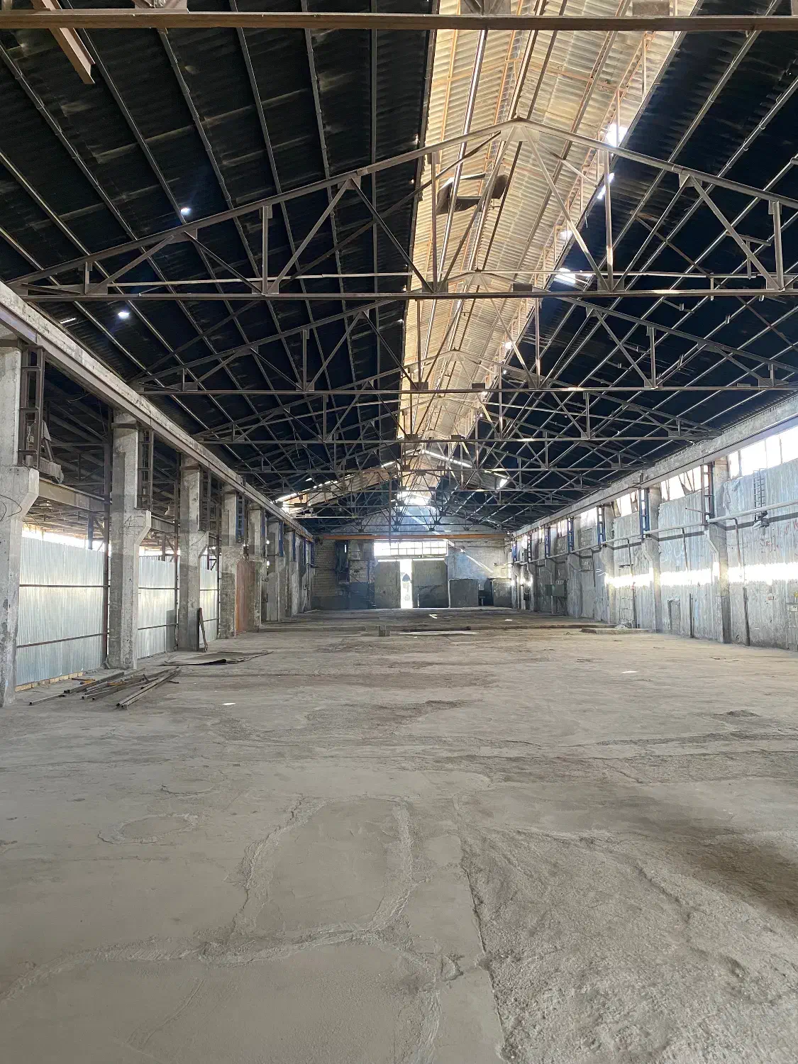 رهن و اجاره سوله / بر اتوبان/شاهین شهر|اجارهٔ دفتر صنعتی، کشاورزی، تجاری|شاهینشهر, برخوار غرب|دیوار