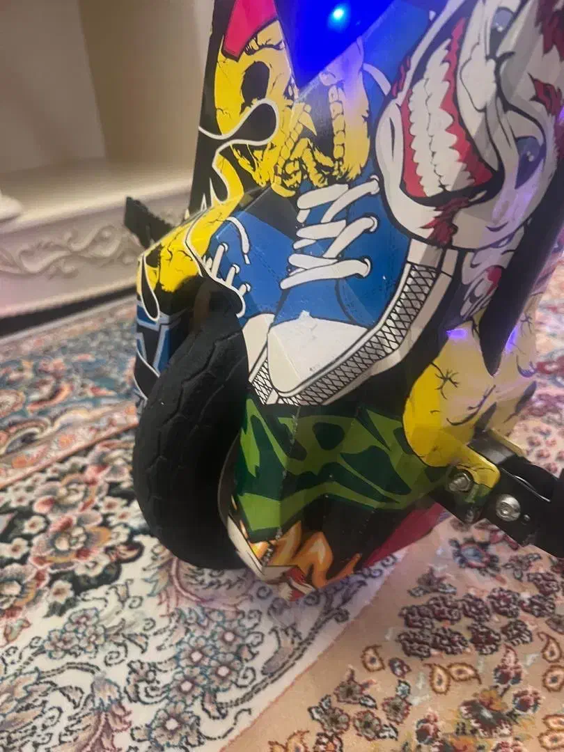 اسکوتر|دوچرخه، اسکیت، اسکوتر|شیراز, کوشک میدان|دیوار