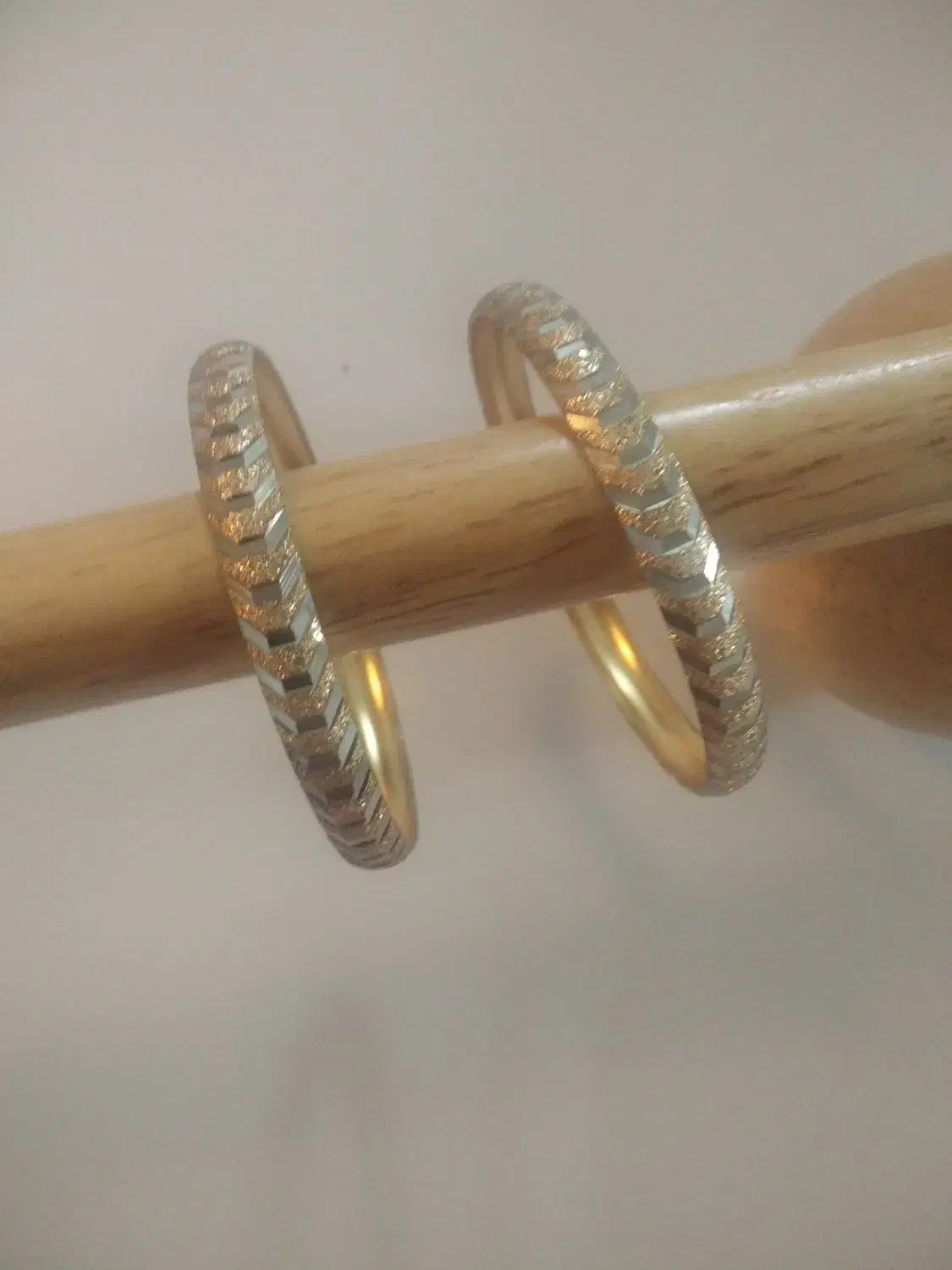 النگو ژوپین|بدلیجات|قم, شاه سید علی|دیوار