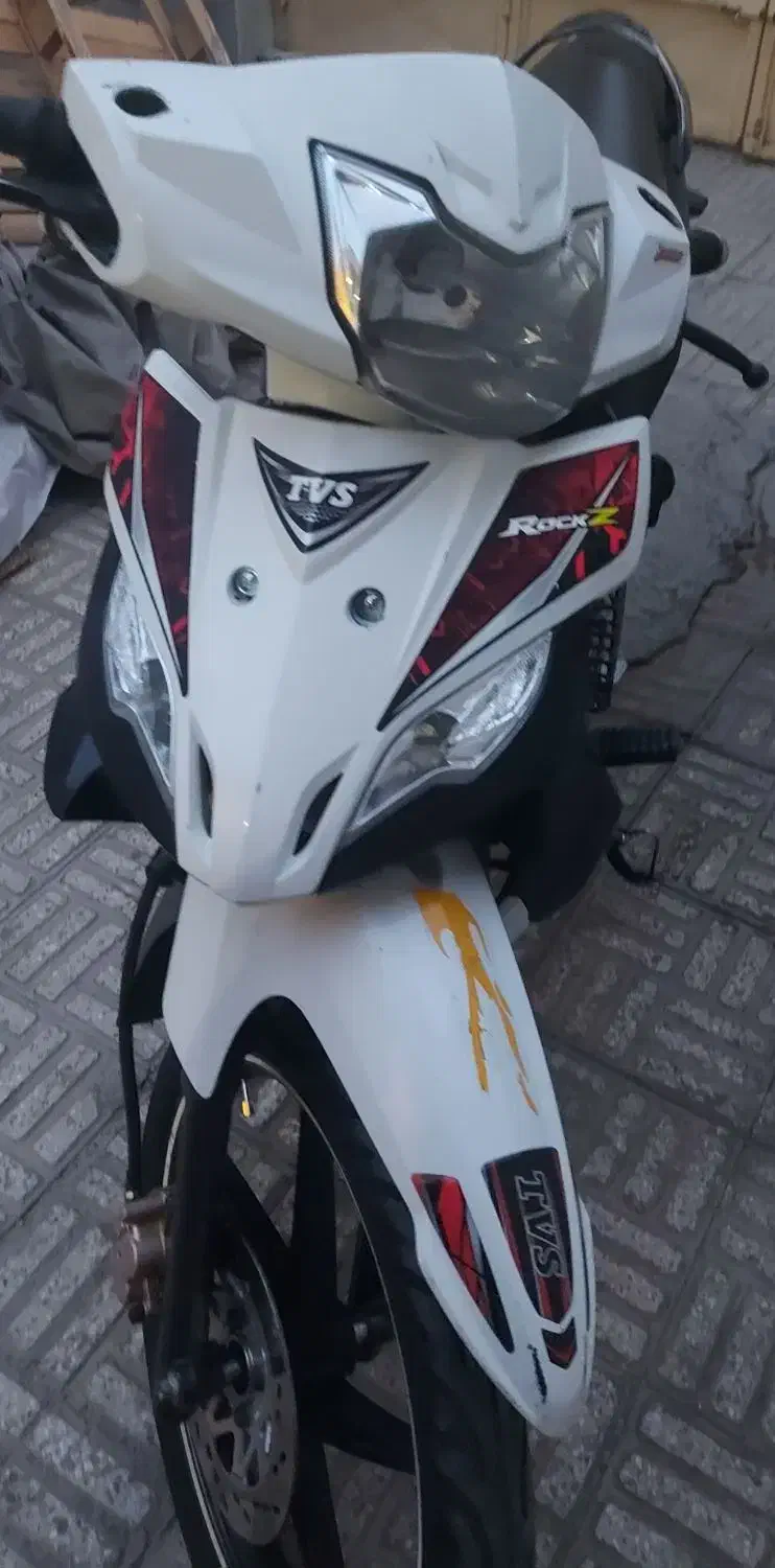 موتورتیویاسراکز۱۲۵|موتورسیکلت|اصفهان, باغ زیار|دیوار