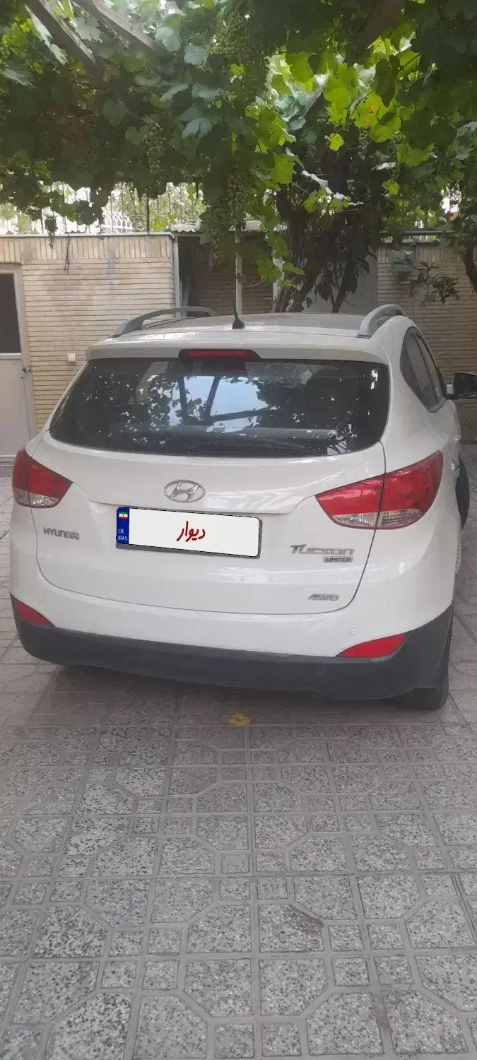 توسان ۲۰۱۳|خودرو سواری و وانت|اصفهان, کشاورزی|دیوار