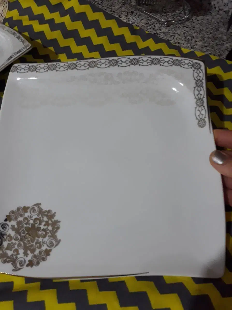 چینی تقدیس|ظروف سرو و پذیرایی|سمنان, |دیوار