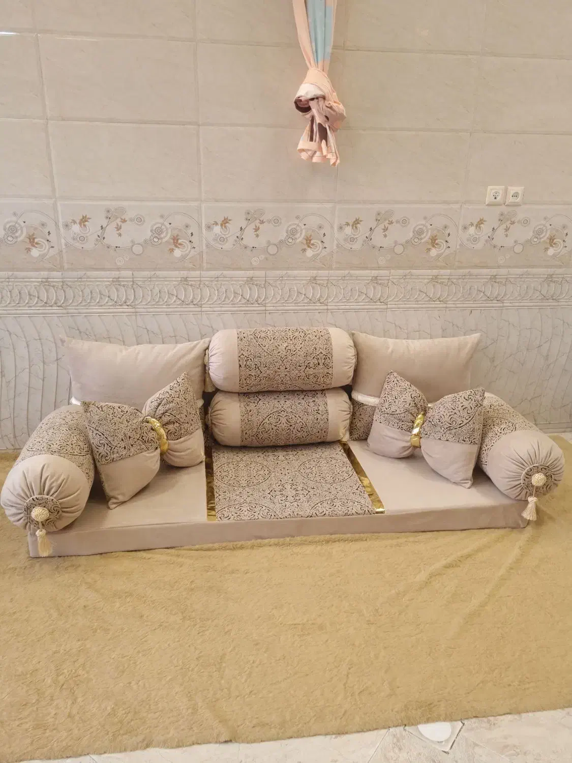 شاه نشین|مبلمان خانگی و میز عسلی|اردبیل, |دیوار