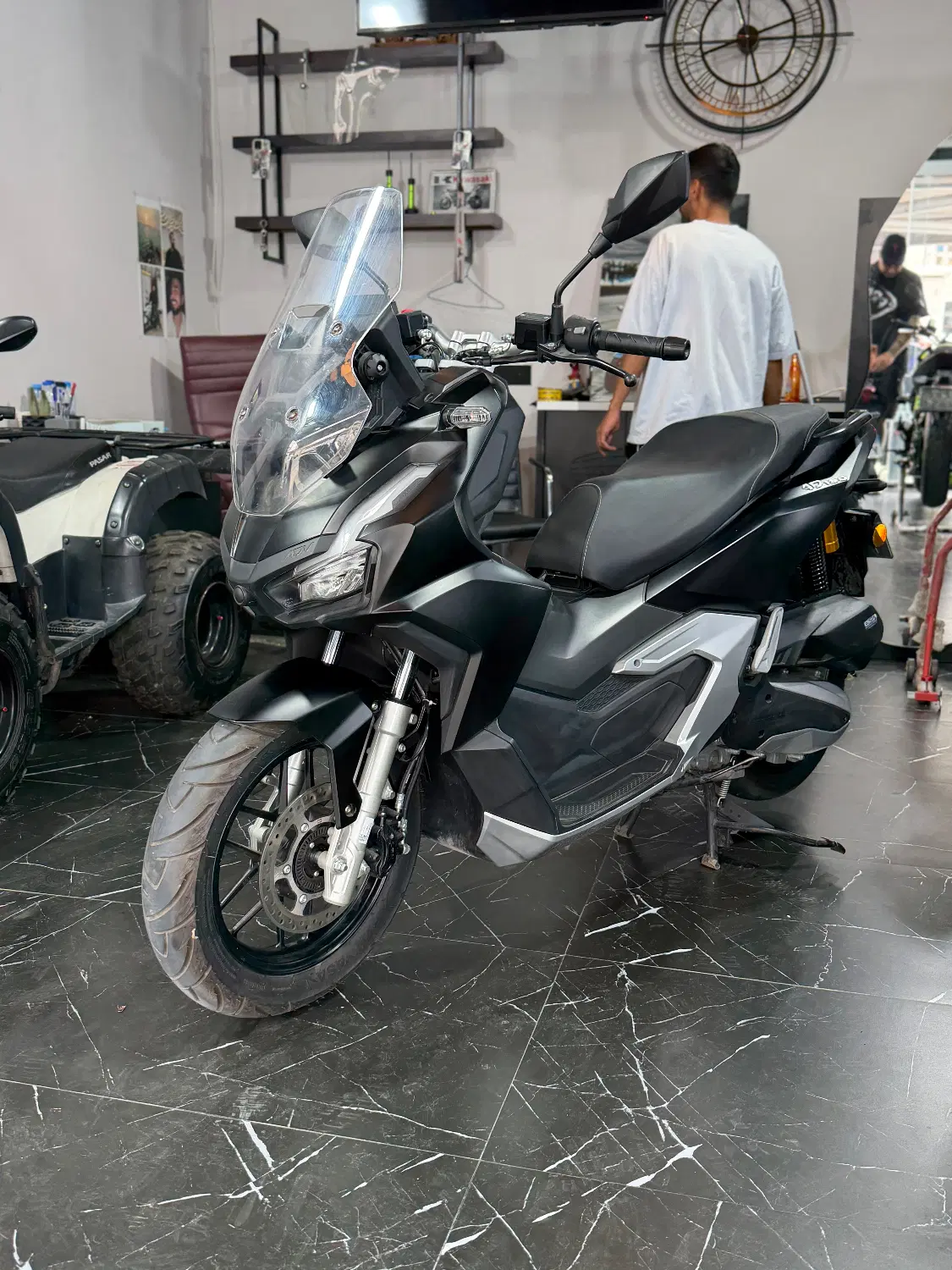 adv 180|موتورسیکلت|رشت, پستک|دیوار