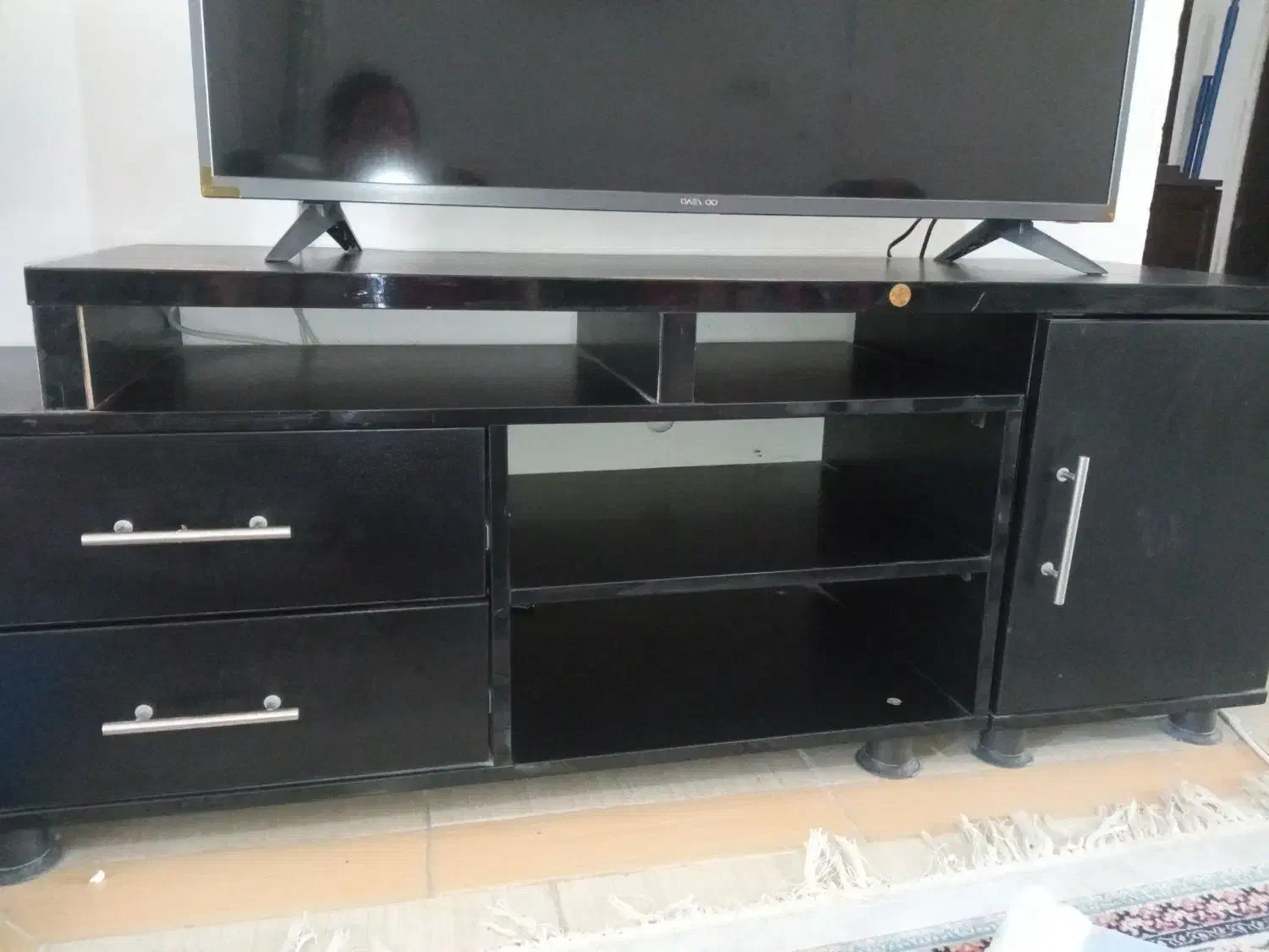 فروش میزتلوزیون درحدنو 400ت|میز تلویزیون|خمین, |دیوار