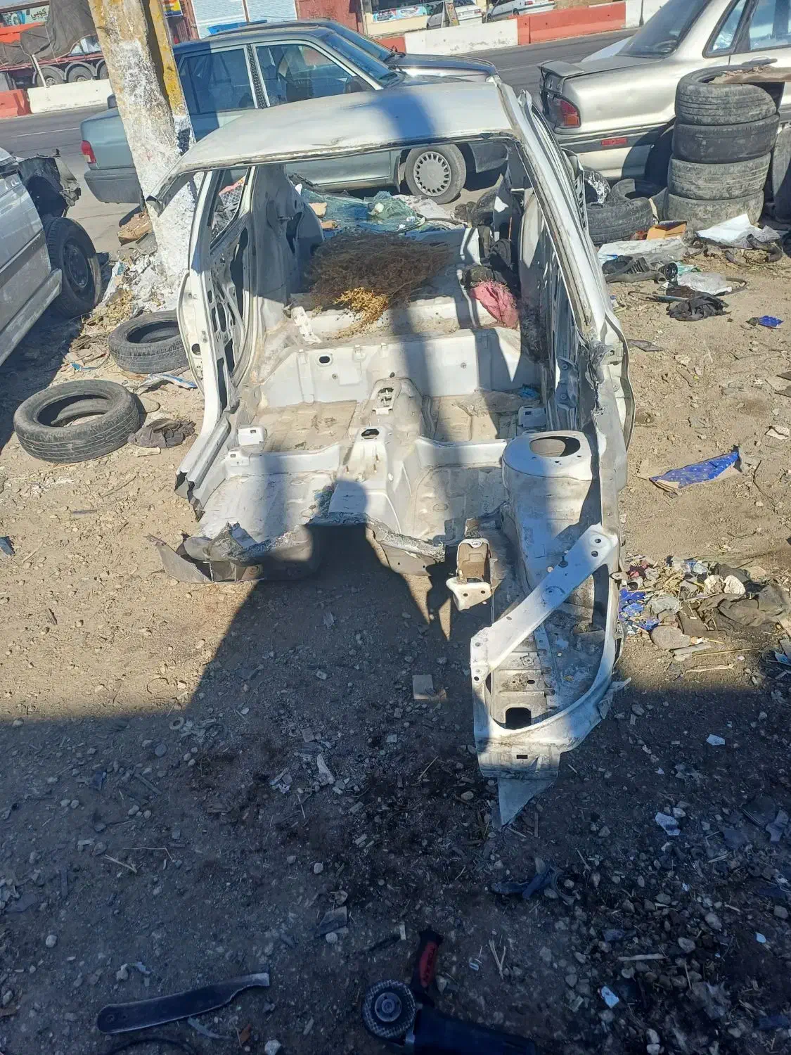 اتاق‌۲۰۶|خودرو سواری و وانت|فامنین, |دیوار