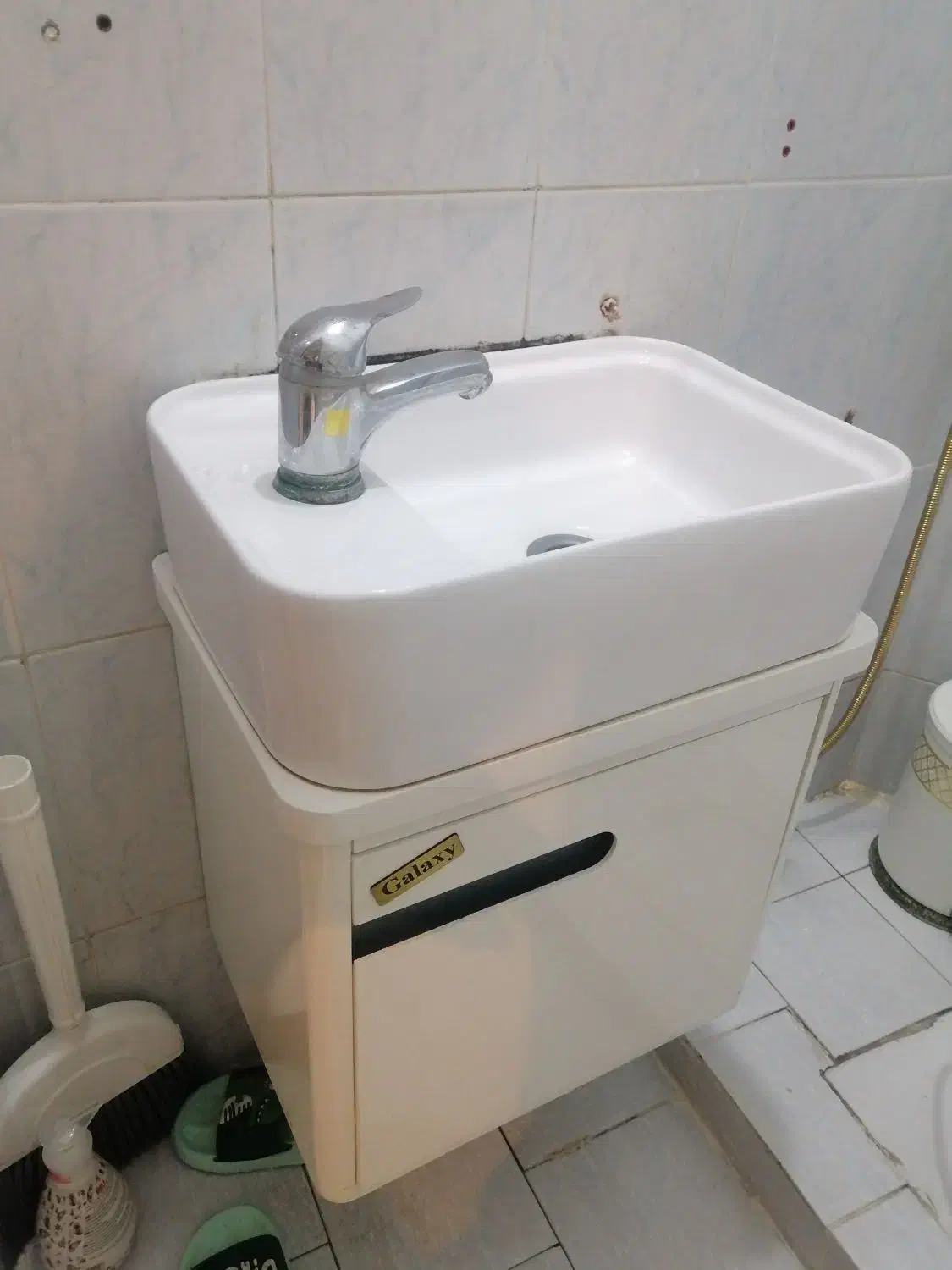 روشویی دستشویی|لوازم سرویس بهداشتی|بندرعباس, |دیوار