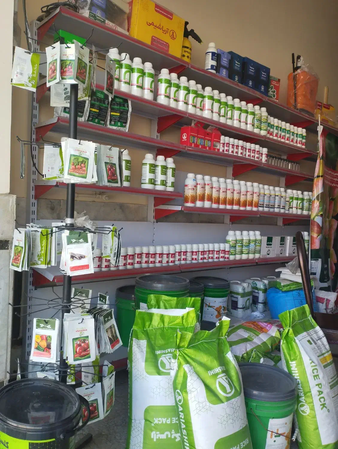 نمایندگی خدمات کشاورزی کود سم نهال و مشاوره|خدمات باغبانی و درختکاری|زاهدان, |دیوار