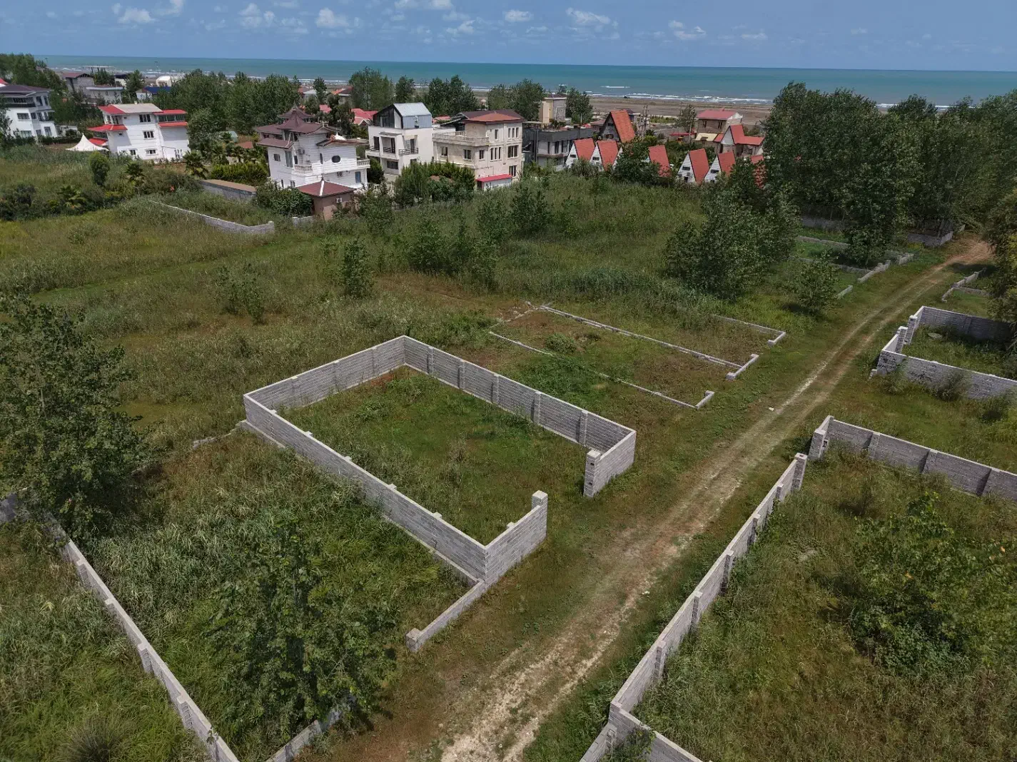 زمین ساحلی مستطیل و خوشقواره با دید ابدی به دریا|فروش زمین و ملک کلنگی|رشت, پاستوریزه|دیوار